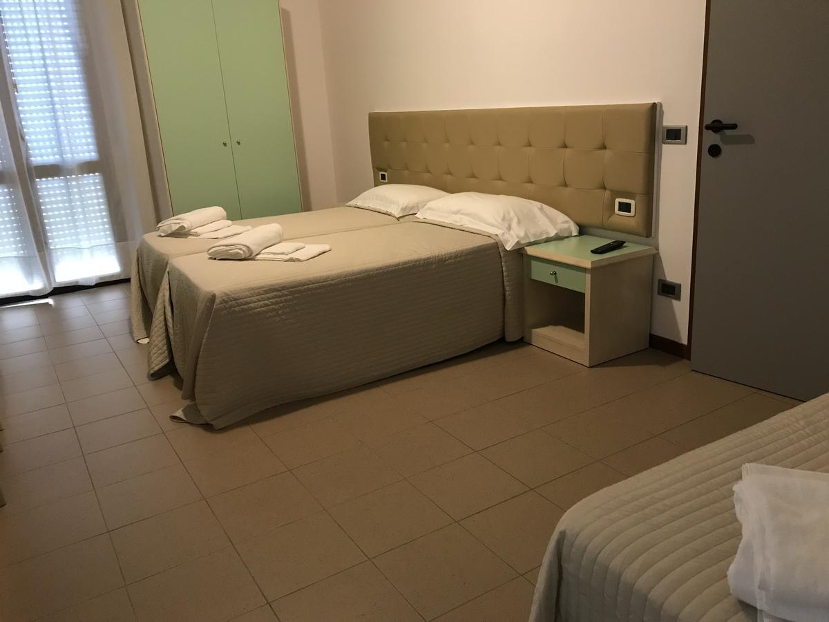 Two-Bedroom Apartment,664711227:JPEG