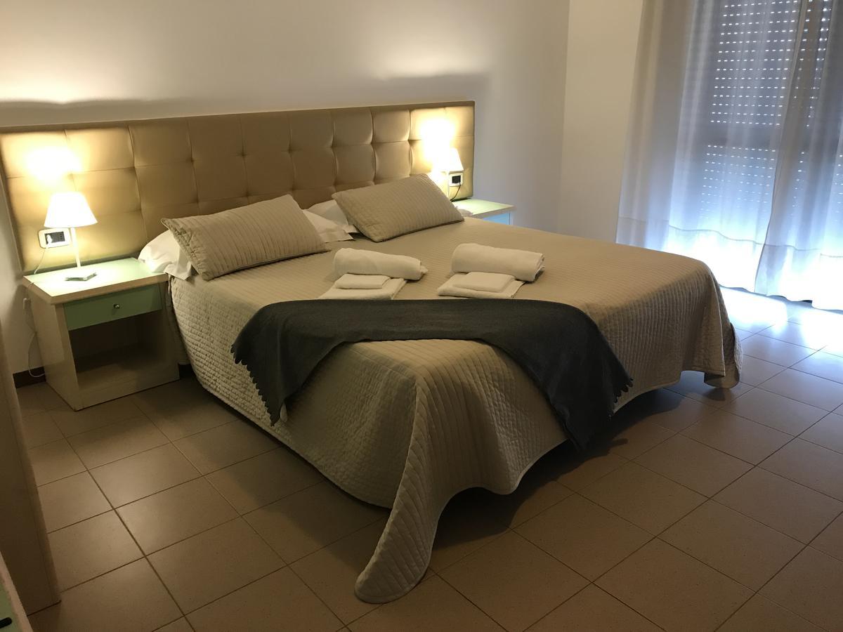 One-Bedroom Apartment,664540380:JPEG